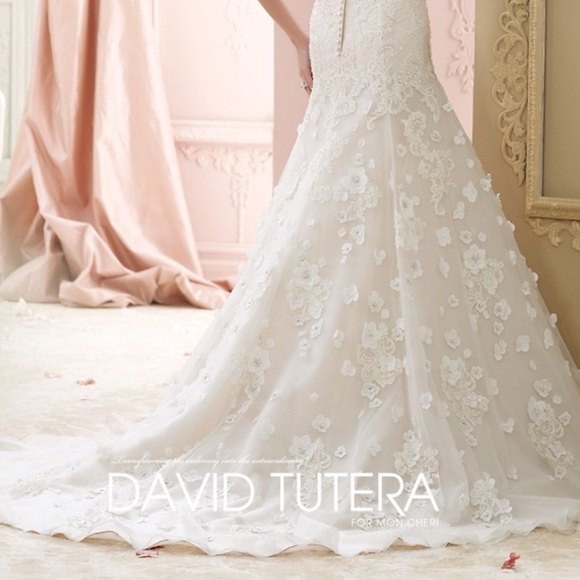 David Tutera for Mon Cheri wedding gown - Picture 5 of 16
